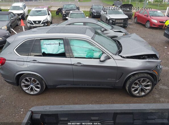 5UXKT0C58J0W00000 2018 BMW X5 Серый Вид задней части салона
