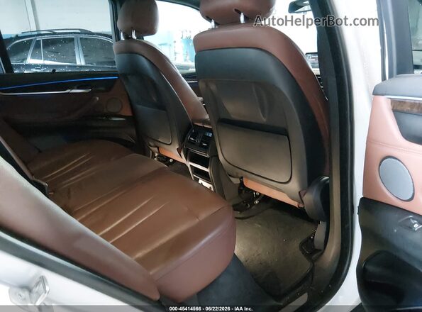 5UXKT0C59H0S80549 2017 BMW X5 White Vista de la etiqueta del VIN