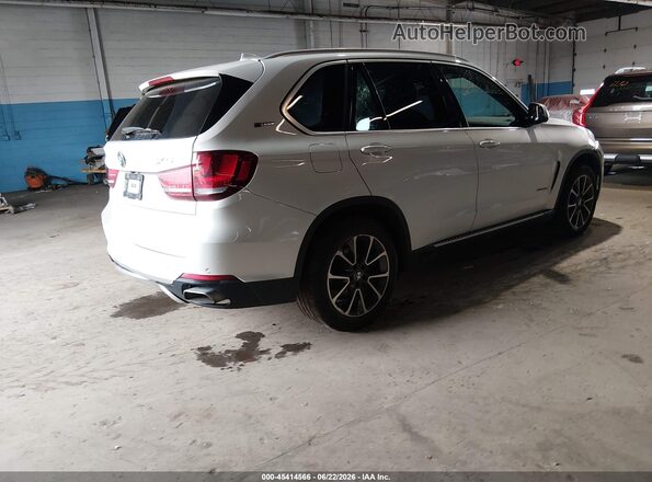 5UXKT0C59H0S80549 2017 BMW X5 White Trasero derecho