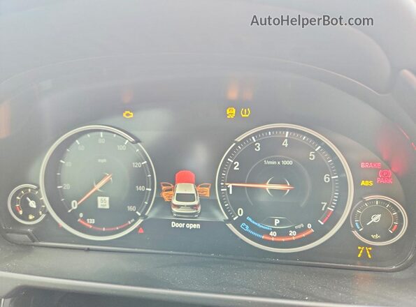 5UXKU0C51J0G80692 2018 BMW X6 White Instrument cluster view