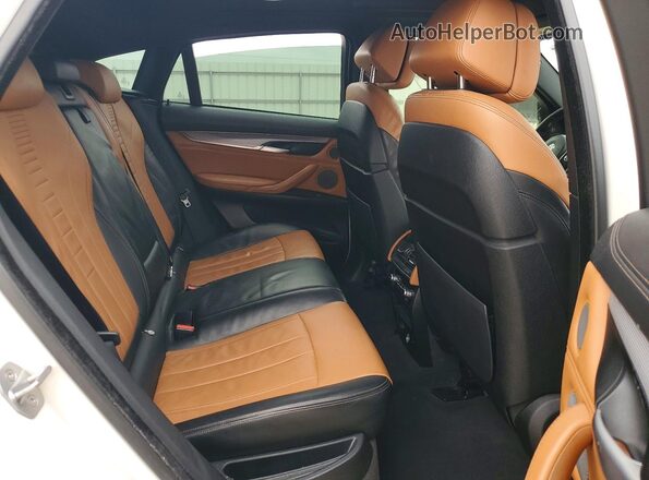 5UXKU0C51J0G80692 2018 BMW X6 White Rear interior view