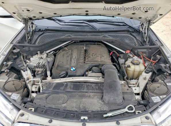 5UXKU0C51J0G80692 2018 BMW X6 White Engine compartment view