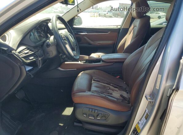 5UXKU2C51G0N83459 2016 BMW X6 Серебряный Вид салона спереди