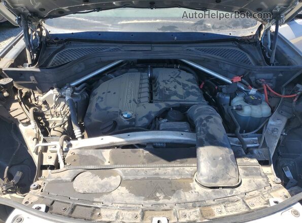 5UXKU2C51G0N83459 2016 BMW X6 Серебряный Вид подкапотного пространства