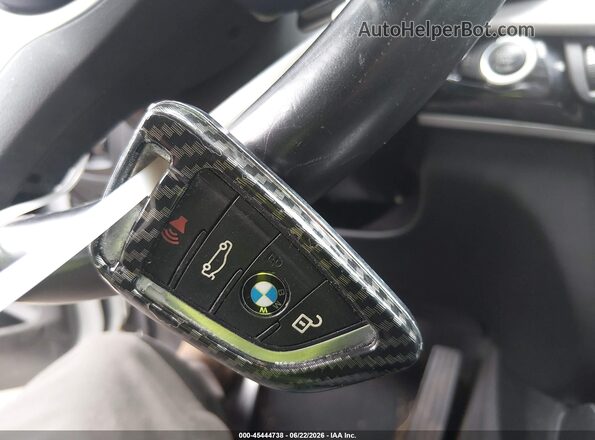 5UXKU2C53K0Z65632 2019 BMW X6 Белый Вид панели приборов