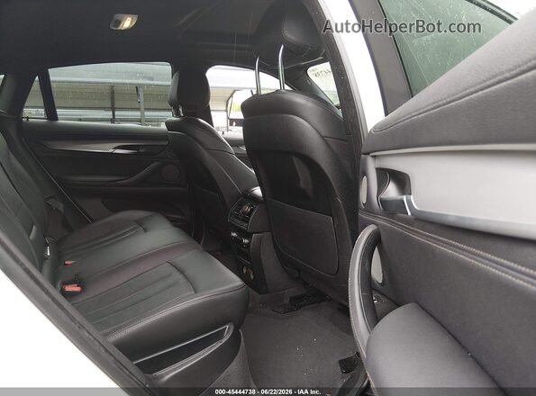 5UXKU2C53K0Z65632 2019 BMW X6 Белый Вид наклейки с VIN-кодом