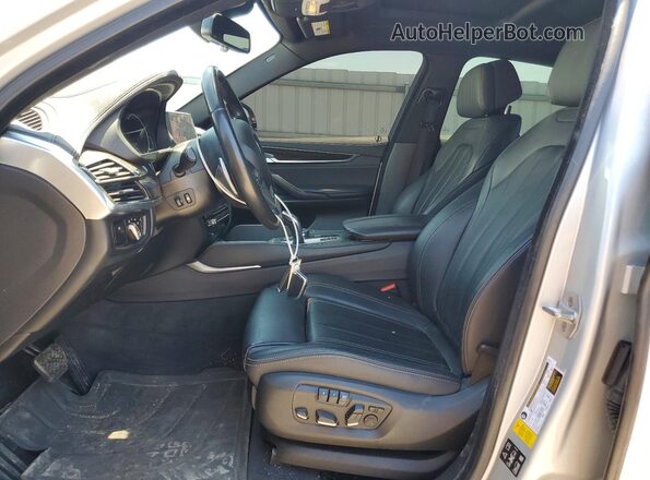 5UXKU2C56J0X51667 2018 BMW X6 Silver წინა სალონის ხედი