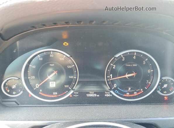 5UXKU2C56K0Z64118 2019 BMW X6 White ხელსაწყოთა პანელის ხედი