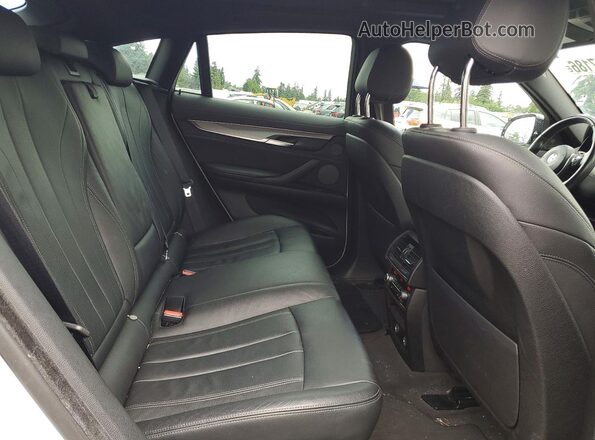 5UXKU2C59J0Z62099 2018 BMW X6 White Rear interior view