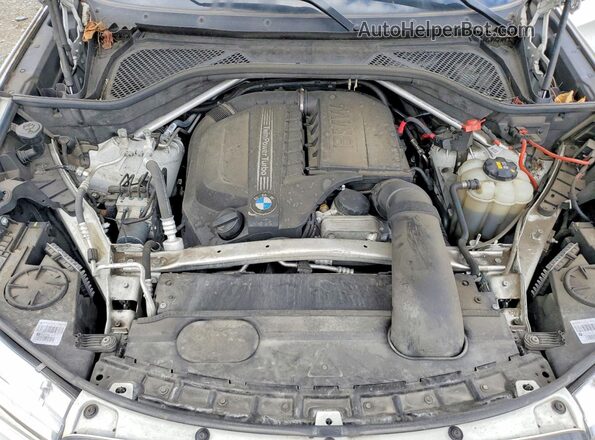 5UXKU2C59J0Z62099 2018 BMW X6 White Engine compartment view