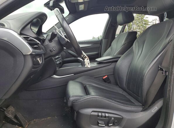 5UXKU2C59J0Z62099 2018 BMW X6 White Front interior view