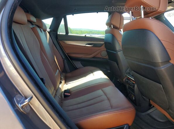 5UXKU6C33H0S99757 2017 BMW X6 Gray Vista interior trasera