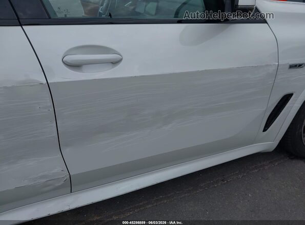 5UXTA6C01N9K77735 2022 BMW X5 White 