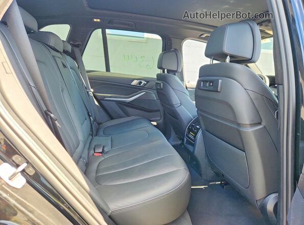 5UXTA6C02N9L89878 2022 BMW X5 Black Widok wnętrza z tyłu