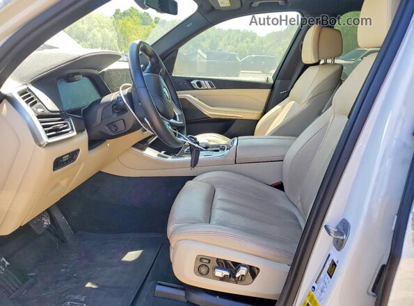 5UXTA6C04N9L20528 2022 BMW X5 White Vista interior delantera