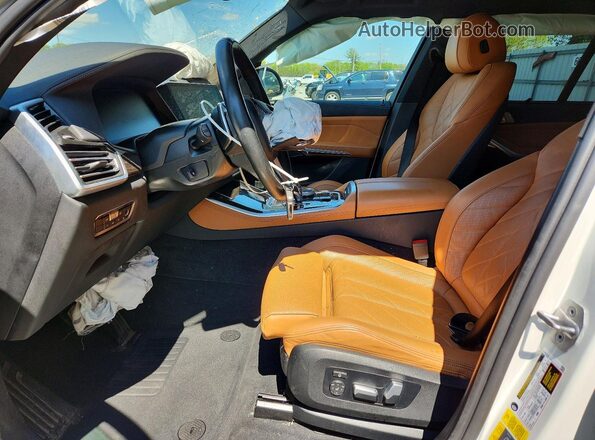 5UXTA6C07P9S00645 2023 BMW X5 White Vista interior delantera