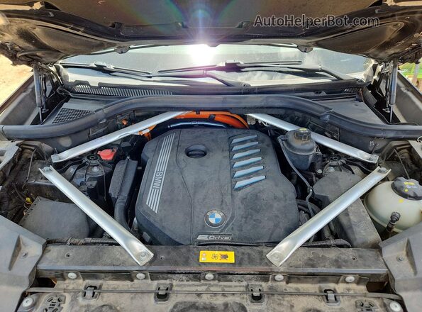 5UXTA6C08M9E52872 2021 BMW X5 Black Front view