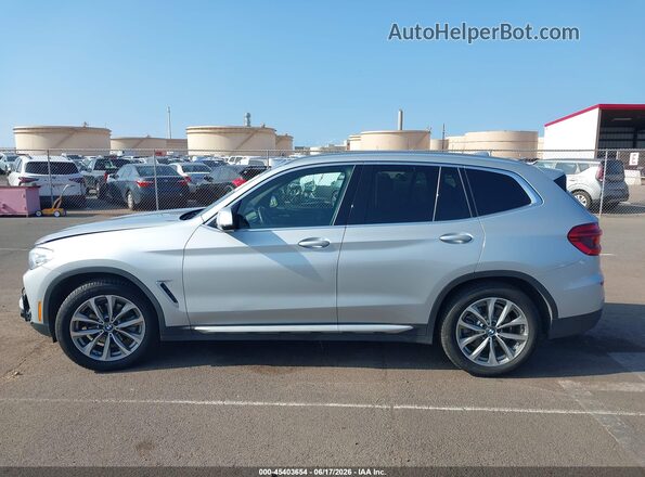 5UXTR7C50KLE88629 2019 BMW X3 Silver Панорамний вид салону 360°