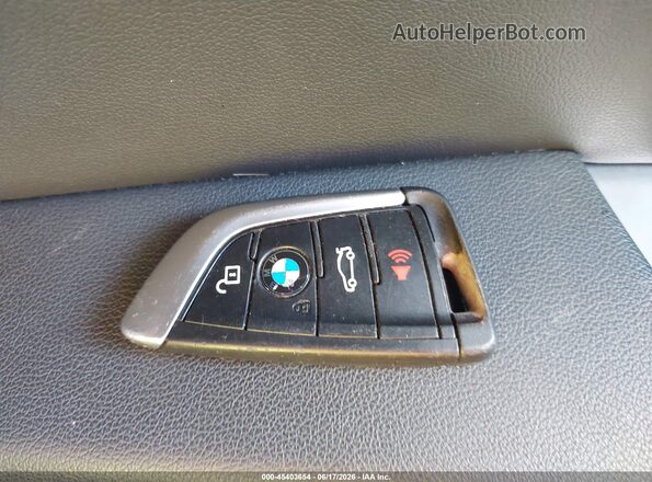 5UXTR7C50KLE88629 2019 BMW X3 Silver Вид панелі приладів