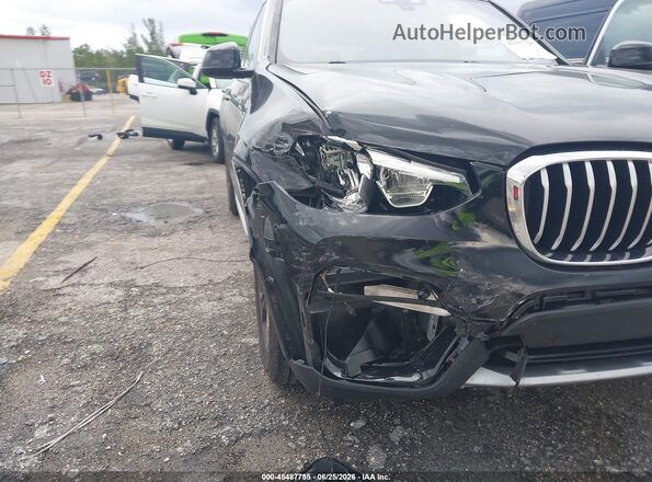 5UXTR7C51KLF28698 2019 BMW X3 Black Vista frontal