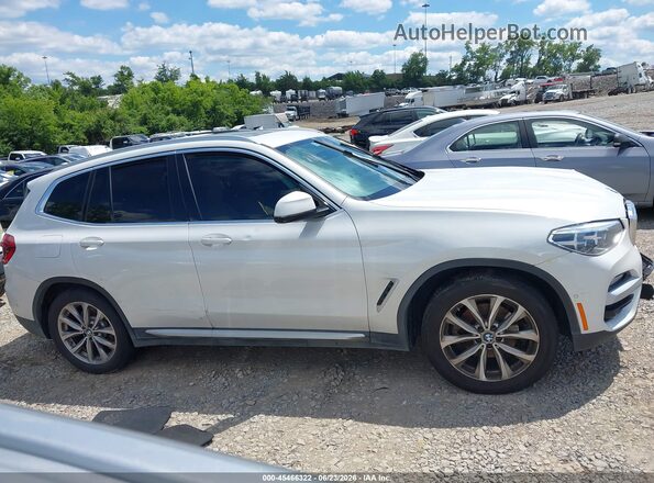 5UXTR7C52KLE97882 2019 BMW X3 White Вид задньої частини салону