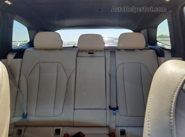 5UXTR7C54KLE97642 2019 BMW X3 Black უკანა სავარძლების ხედი