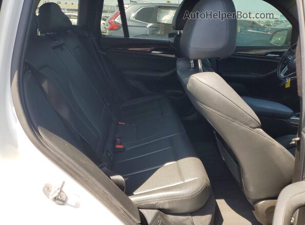 5UXTR7C55KLF24525 2019 BMW X3 White Սալոնի հետևի տեսք