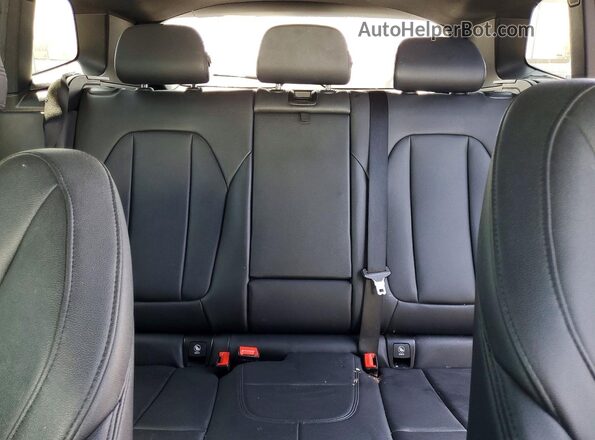 5UXTR7C55KLF24525 2019 BMW X3 White Հետևի նստատեղերի տեսք