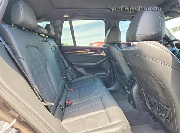 5UXTR7C56KLR51483 2019 BMW X3 Charcoal Widok wnętrza z tyłu