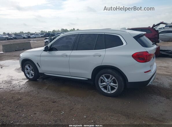 5UXTR7C58KLF28598 2019 BMW X3 White Vista interior de 360 grados
