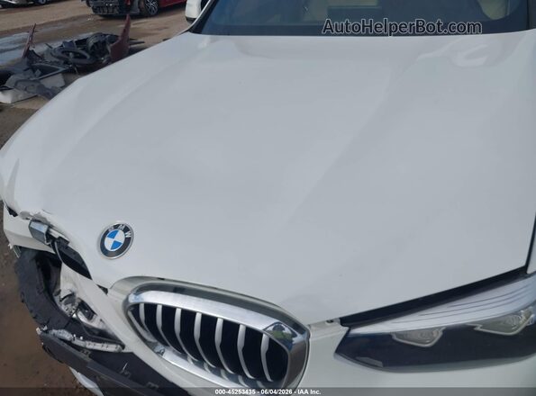 5UXTR7C58KLF28598 2019 BMW X3 White Vista trasera