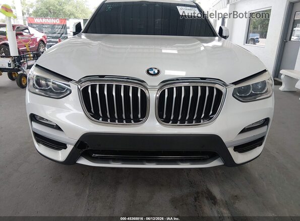 5UXTR7C59KLF23376 2019 BMW X3 White Widok zestawu wskaźników