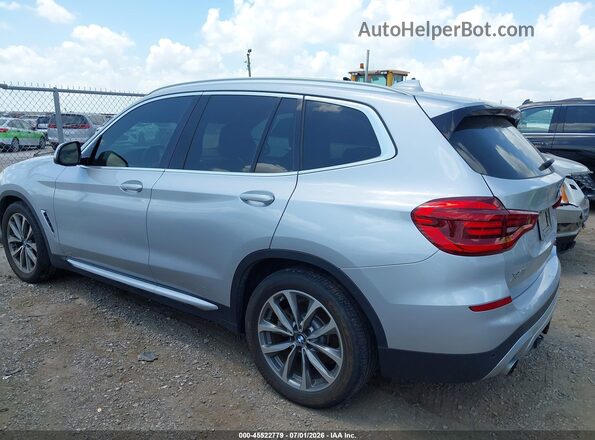 5UXTR7C59KLF24060 2019 BMW X3 Silver 360 interior view