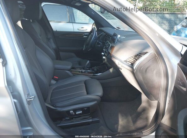 5UXTR7C59KLF26021 2019 BMW X3 Silver Widok wnętrza z przodu