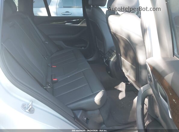 5UXTR7C59KLF26021 2019 BMW X3 Silver Widok naklejki z numerem VIN
