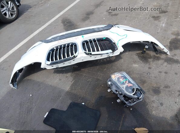 5UXTR7C5XKLE88752 2019 BMW X3 White Widok zestawu wskaźników