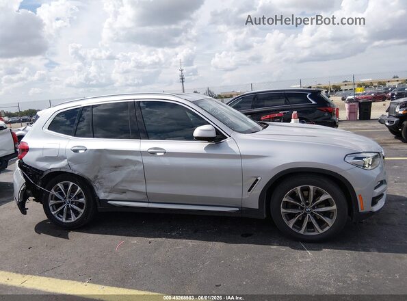 5UXTR7C5XKLE94955 2019 BMW X3 Silver სალონის 360-გრადუსიანი ხედი
