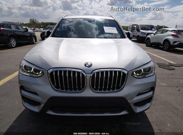 5UXTR7C5XKLE94955 2019 BMW X3 Silver უკანა სალონის ხედი