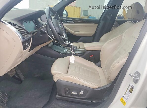5UXTR7C5XKLR48389 2019 BMW X3 White Սալոնի դիմացի տեսք
