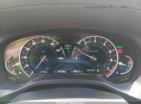 5UXTR9C51JLC84013 2018 BMW X3 Silver Vista de los asientos traseros