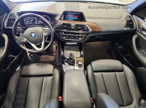 5UXTR9C51KLE17211 2019 BMW X3 Silver Առջևի վահանակի տեսք