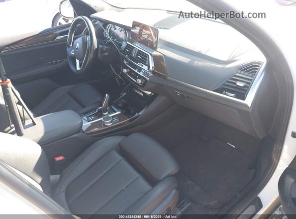 5UXTR9C51KLE20447 2019 BMW X3 Белый Вид салона спереди