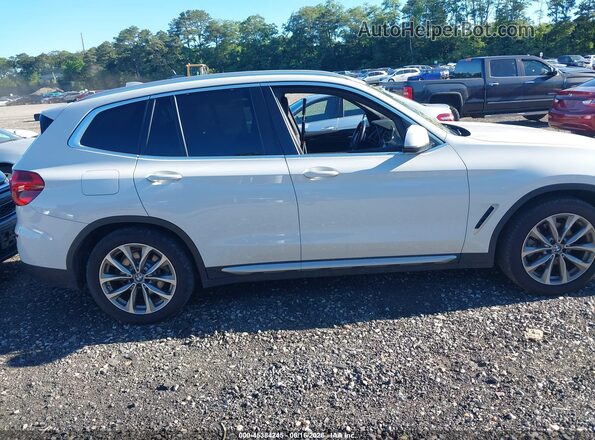 5UXTR9C51KLE20447 2019 BMW X3 Белый Вид задней части салона