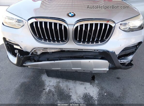 5UXTR9C52JLD62007 2018 BMW X3 Серебряный Вид спереди