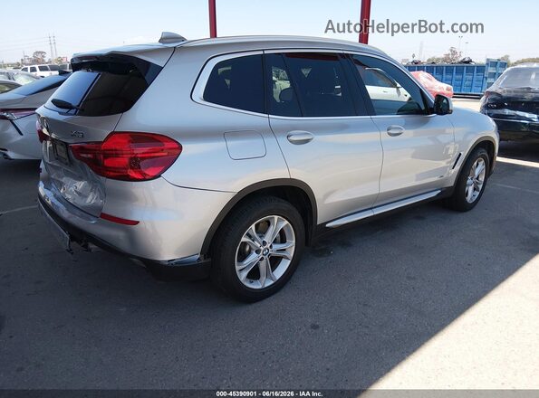 5UXTR9C52JLD62007 2018 BMW X3 Серебряный Задняя правая четверть