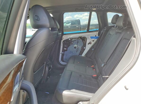 5UXTR9C52KLP89721 2019 BMW X3 White Вид задньої частини салону
