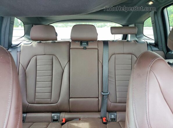 5UXTR9C52KLP95406 2019 BMW X3 White Հետևի նստատեղերի տեսք
