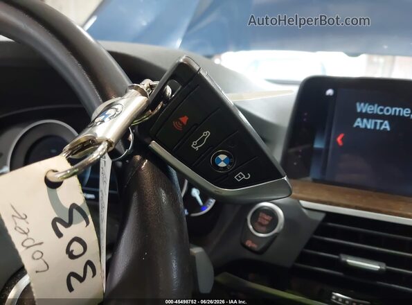 5UXTR9C53JLC74311 2018 BMW X3 Blue Вид панелі приладів