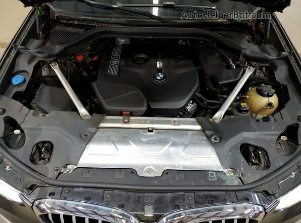 5UXTR9C53JLD73338 2018 BMW X3 Gray Widok komory silnika