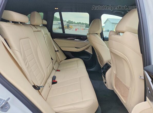 5UXTR9C54KLP93656 2019 BMW X3 White Rear interior view